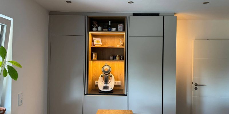 küchen-schrank
